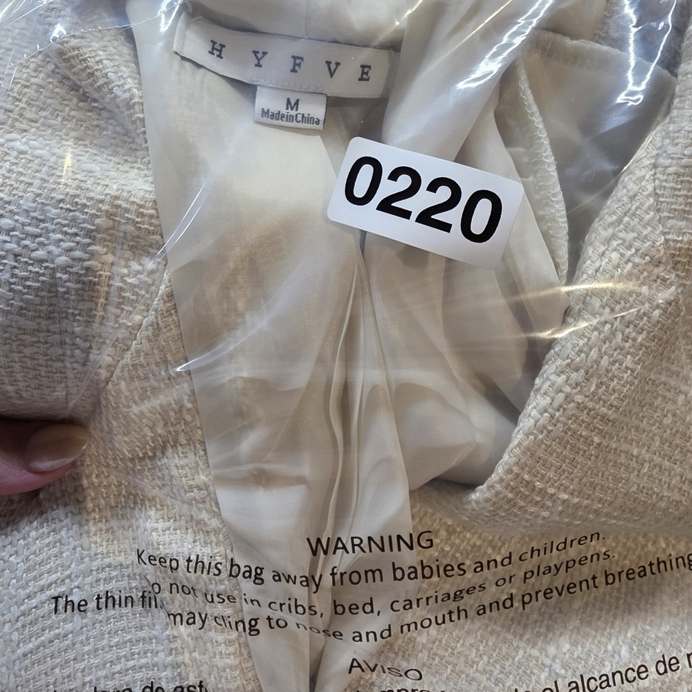 HYFVE Cream Double-Breasted Blazer New In Poly Bag Medium PTP 19 - Picture 5 of 5